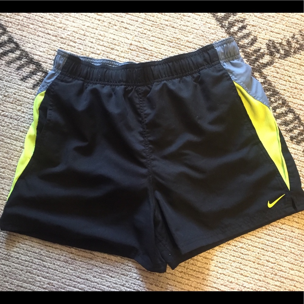 NWOT Nike Dryfit runners